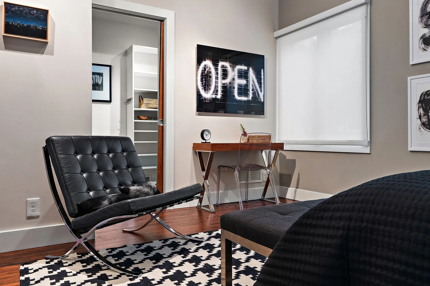Roxy Rentals | Short & Mid-Term Luxury Rentals