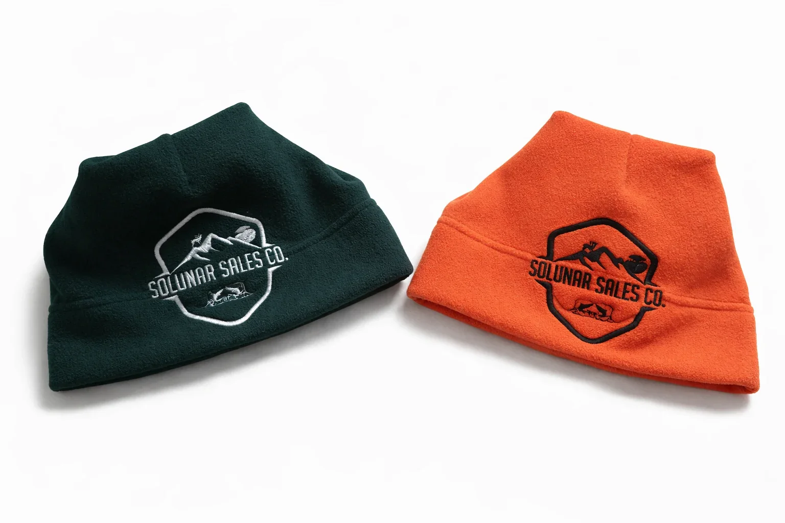 solunar-green-orange-beanies-website-optimized.webp