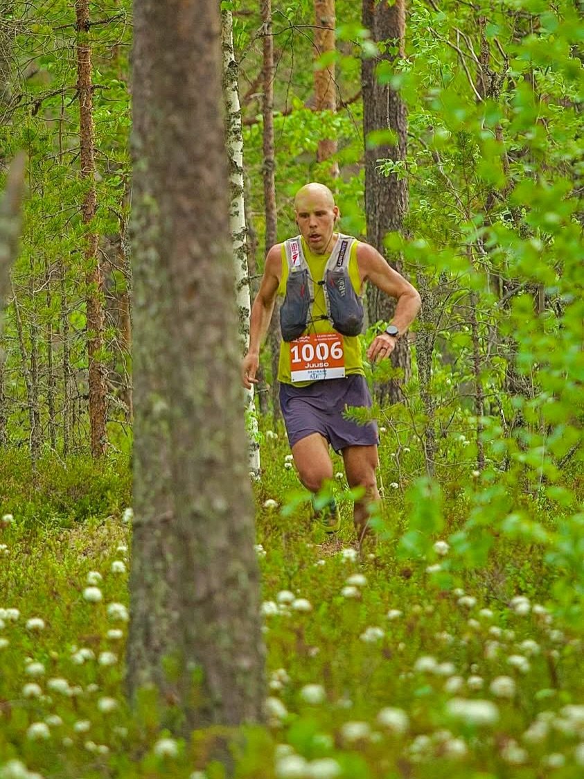Peura Trail 102km &ndash; 10:59 🥇

Ensimm&auml;inen kerta n&auml;ill&auml; poluilla ja olipahan raskas reissu. Kaikki t&auml;&auml;ll&auml; aiemmin juosseet varoittelivat polkujen teknisyydest&auml;. Kisaj&auml;rjerj&auml;st&auml;j&auml; @3kreisia m