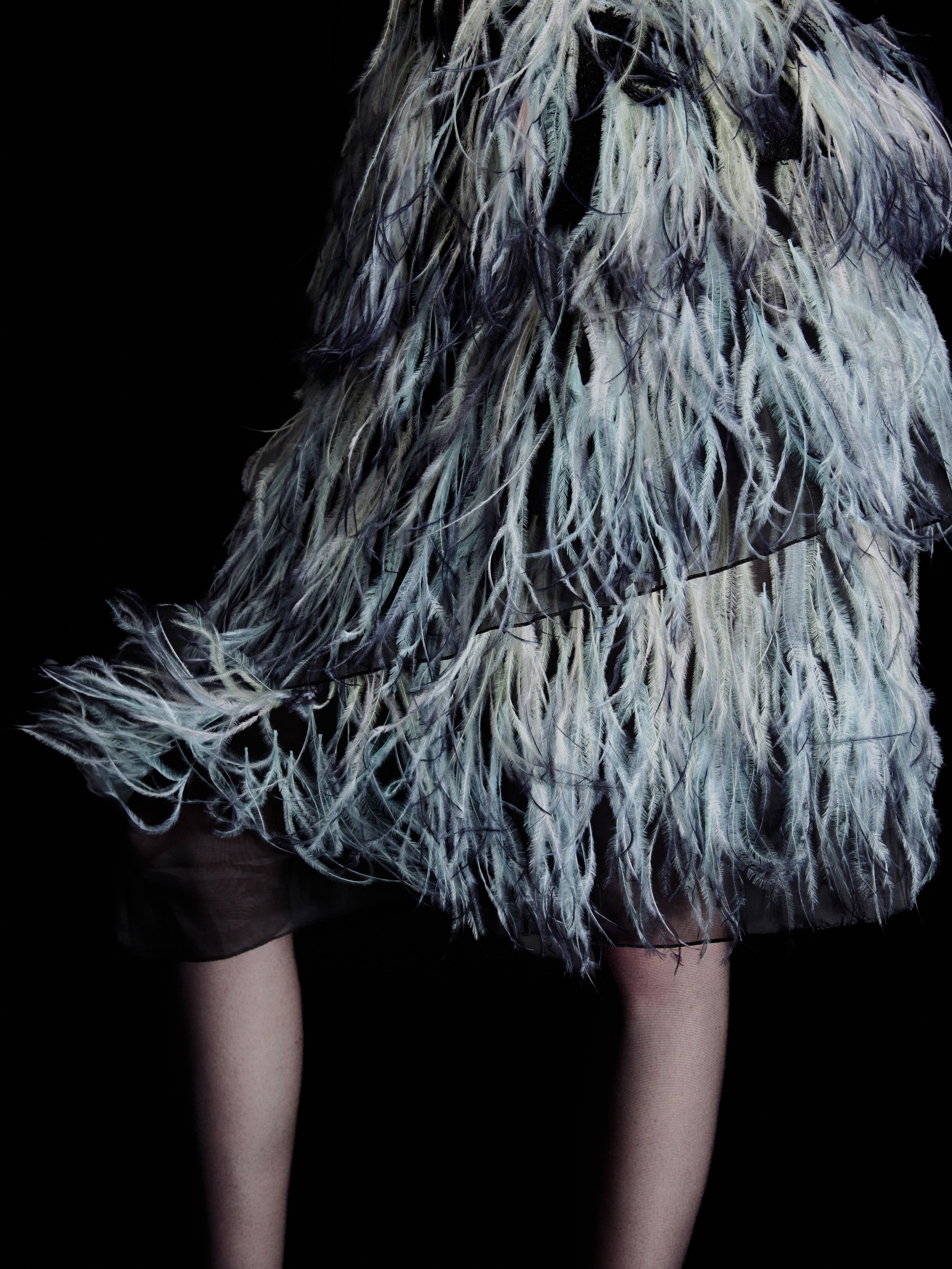 L'OFFICIEL_HK_FASHION_Opulent_Void_ (4).jpg