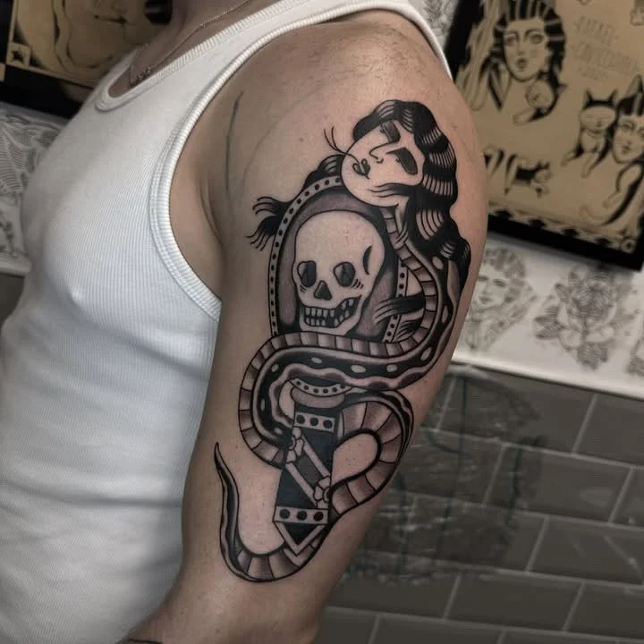 ! GUEST ARTIST ! @rafaelcavicchioli will be coming from Cardiff to guest at Sea Wolf 11/4, 11/5 and 11/6! Don&rsquo;t sleep on your chance to get tatted by Rafael and email him directly @ cavicchioli.rafa@gmail.com to book 😎🌊🐺