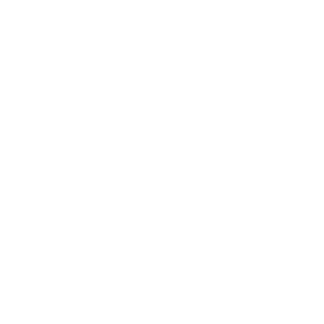 Sort bakgrunn med store hvite og svarte tekstsom står RSM og en linje med tre kvadrater over teksten.