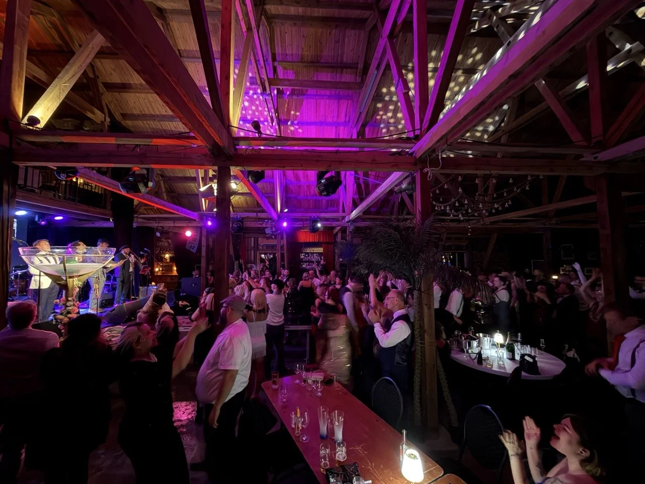 Temafester-Haubitz-Hall-7 Large.jpeg