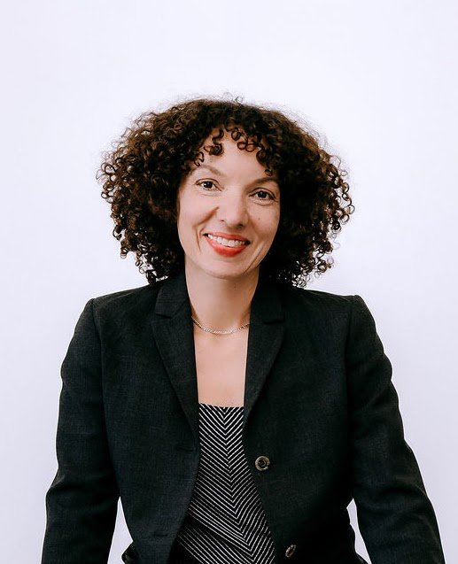 Portrait of copywriter Stéphanie McGuirt