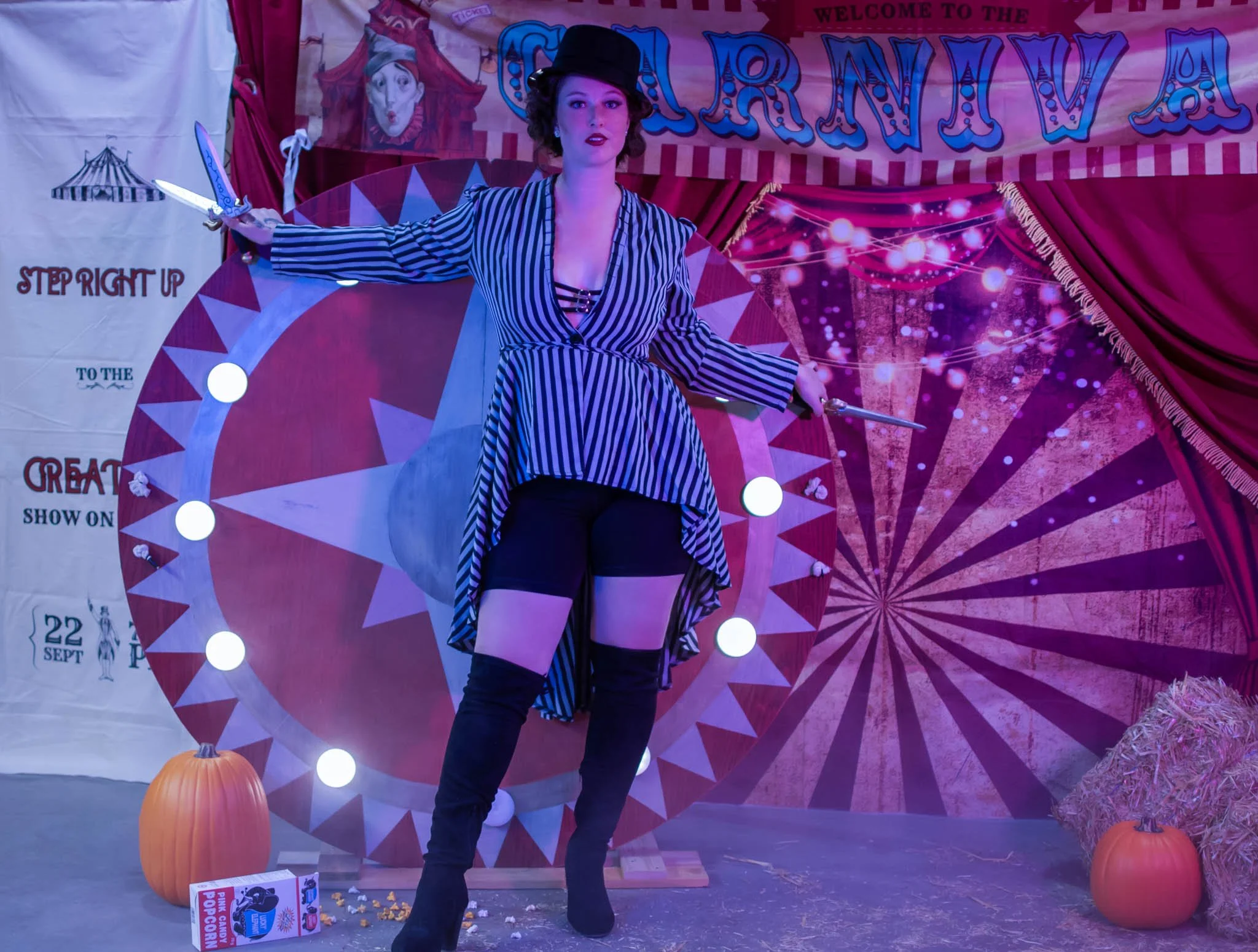 Tneshia, Freakshow Carnival-04.jpg