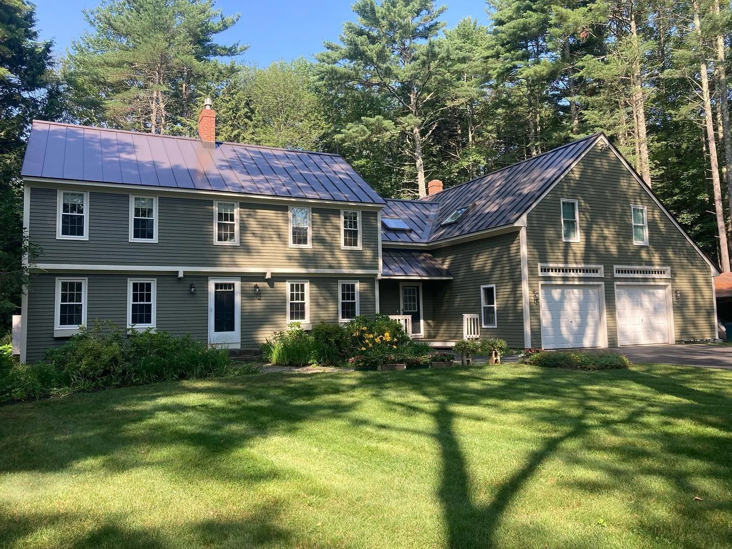 We often hear from homeowners who&rsquo;ve had trouble finding a carpenter for small jobs like rot repair. This house in Gorham needed clapboards and trim replaced as well as some sill repairs. Of course we painted it too. We gotcha covered 👍
