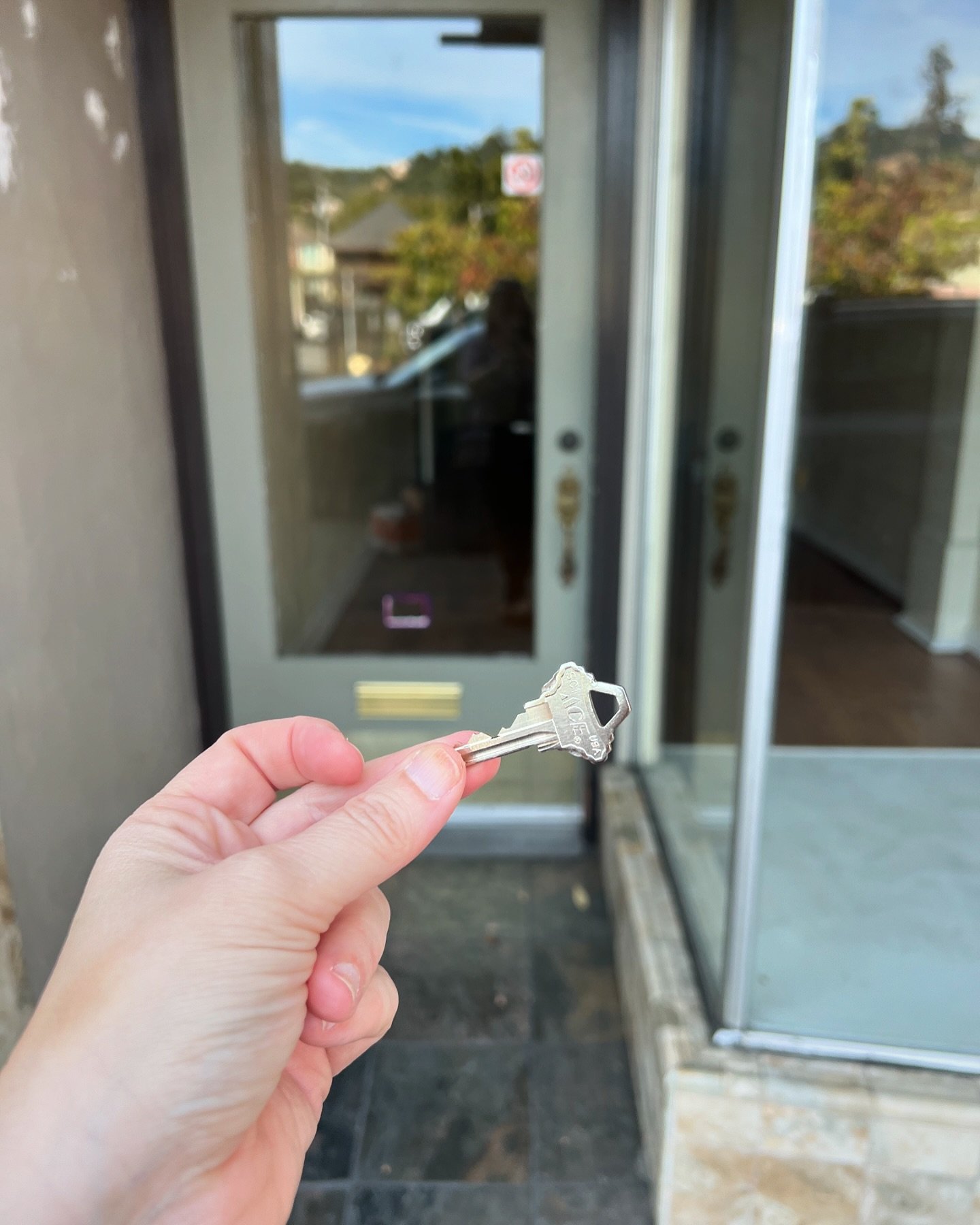 &ldquo;🗝️ It&rsquo;s happening! We&rsquo;ve unlocked the door to our dream cake studio! Soon, you&rsquo;ll step inside to a world of custom cakes, cupcakes, and cookies like you&rsquo;ve never seen. Can&rsquo;t wait to show you what&rsquo;s baking b
