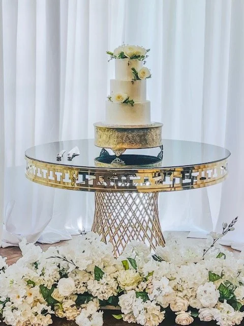 Devina and Grant Wedding Cake 2024