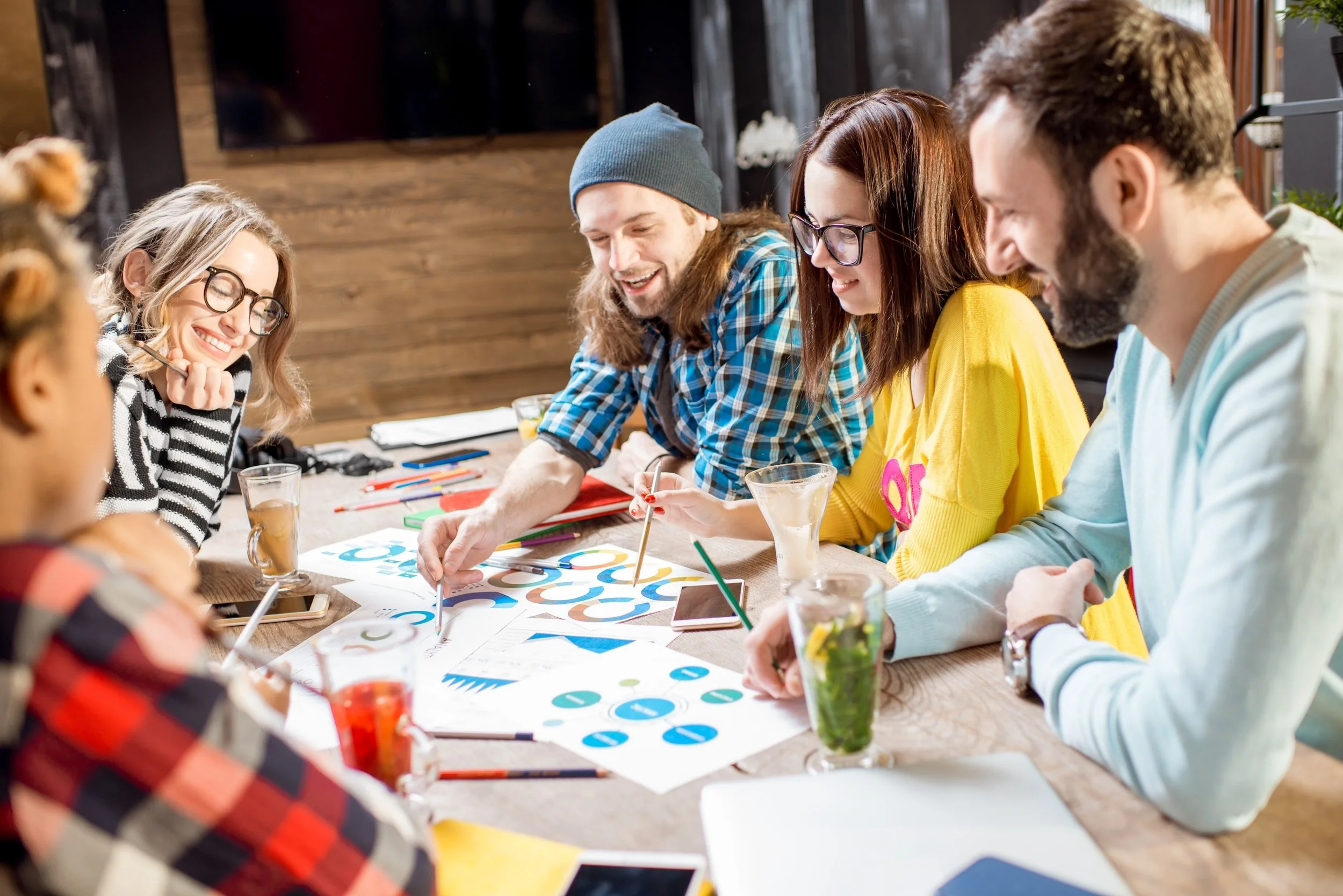 Offline Club: Conversation, Creativity &amp; Cocktails
