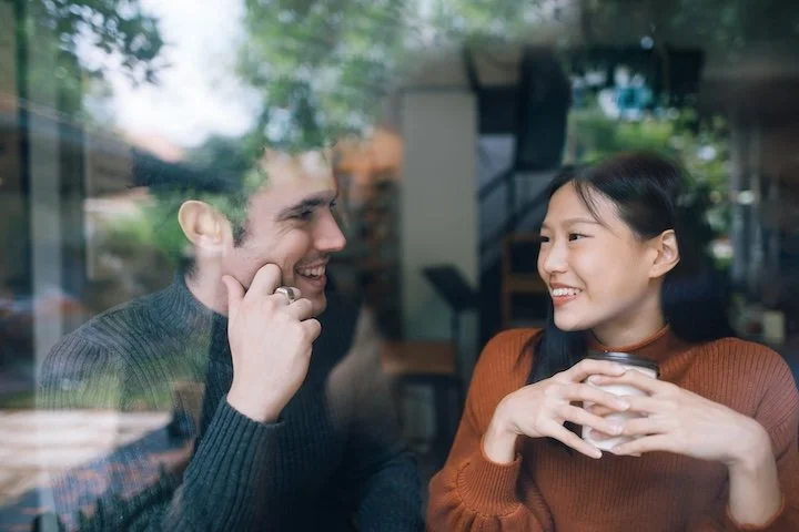 couple-having-coffee-on-a-date-talking-and-smile-t-2026-03-17-06-32-55-utc.jpg