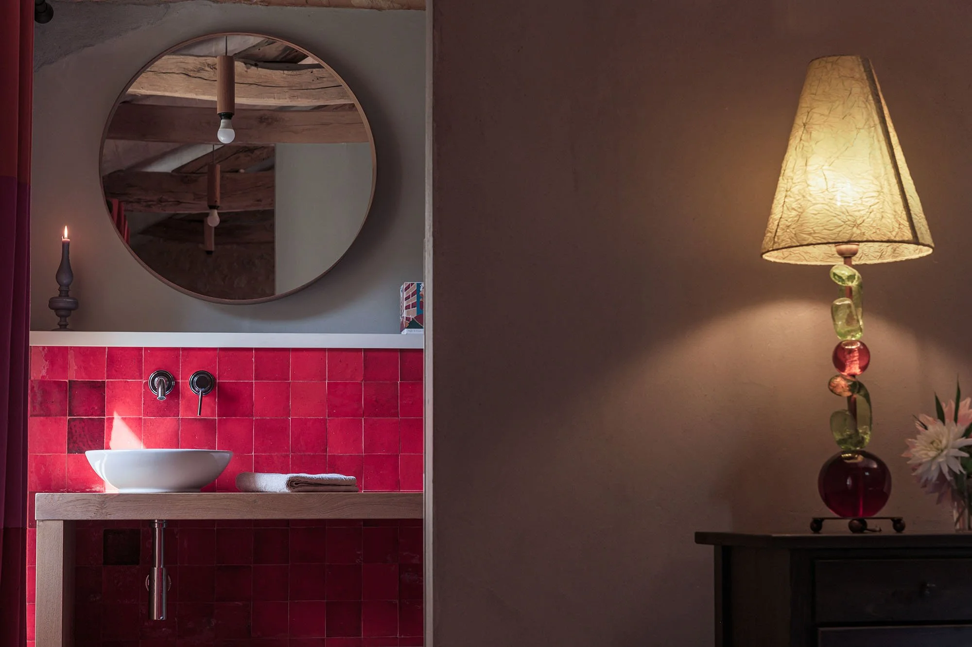 salle de bain rouge 4.jpg