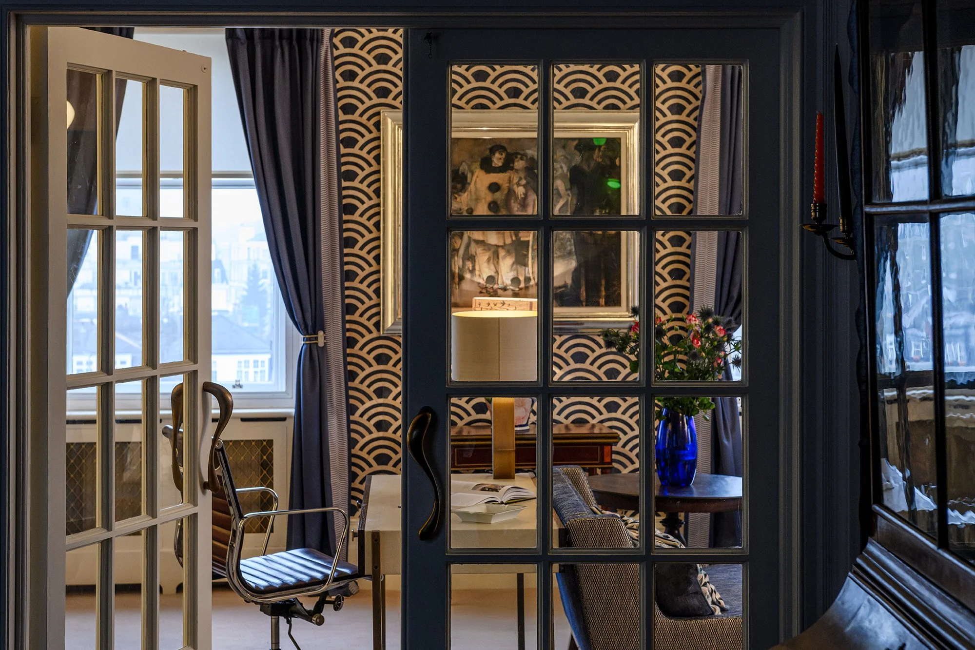 salon vue de l'entree.jpg
