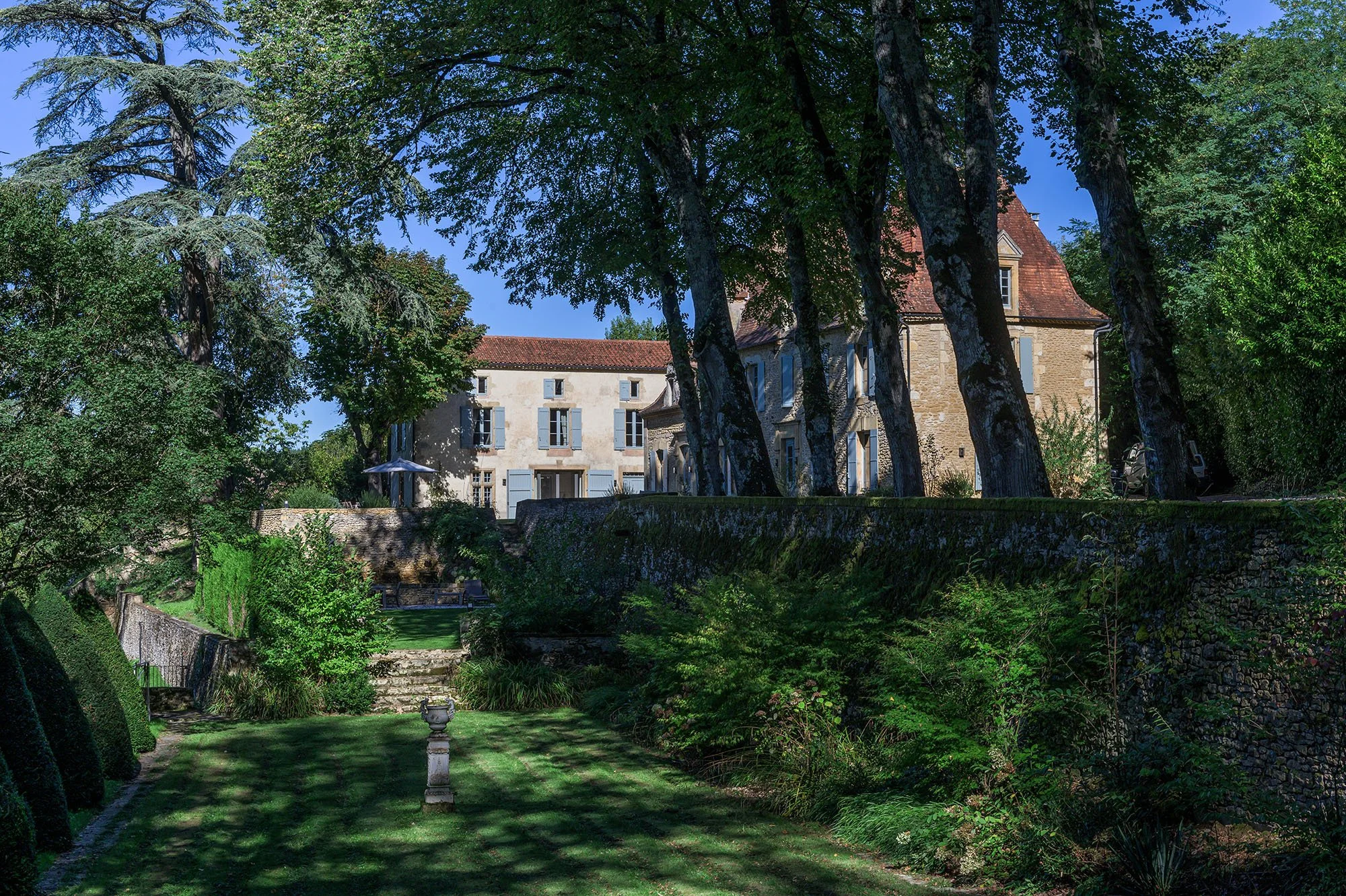 dependance et maison principale .jpg