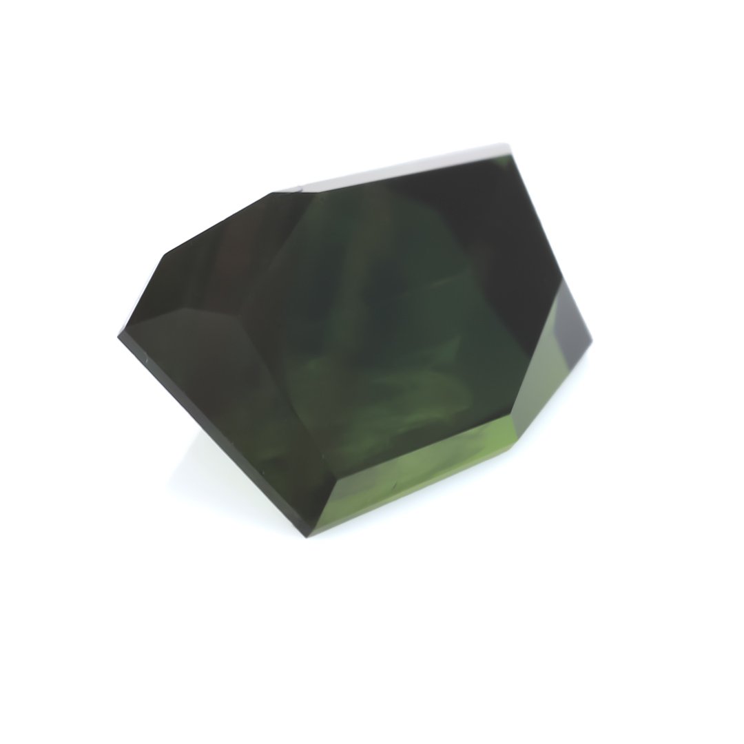 Precision Gem - Australian Bronze Green Sapphire - Freeform - 4.97ct by Doug Menadue