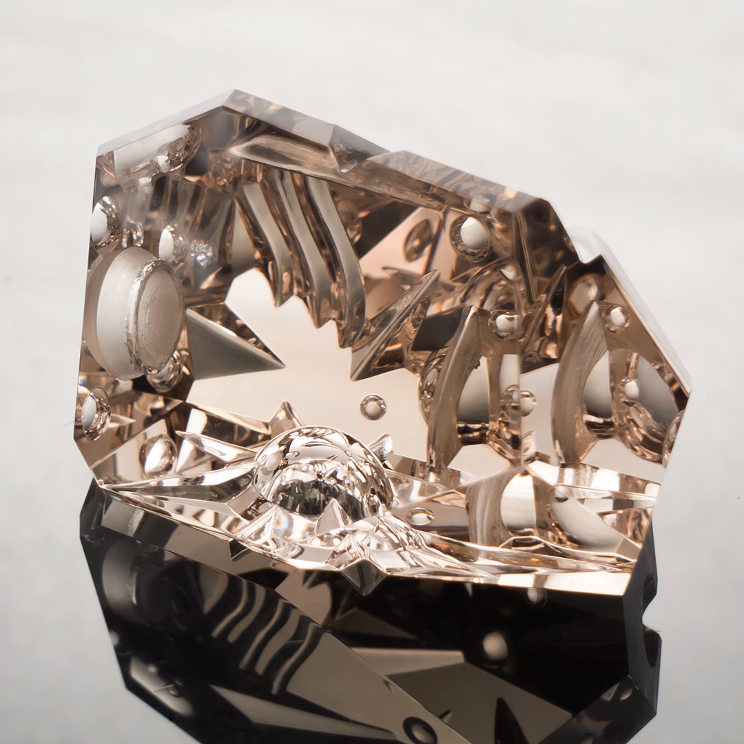 Gem Carving - Morganite - Psychonaut X - Well of Many Worlds - 90.52ct