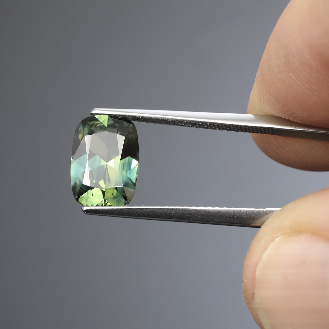 Australian Parti Sapphire - Rectangle Cushion - 2.97ct