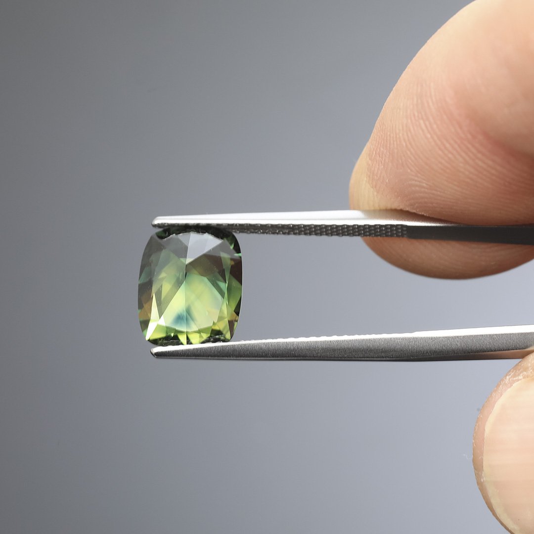 Australian Blue Green Sapphire - Rectangle Cushion - 3.35ct