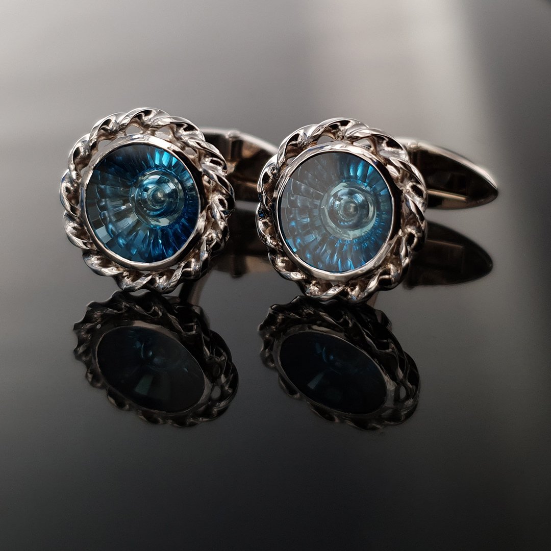 Bespoke Gems - London Blue Topaz - Turbine Cufflinks by Doug Menadue