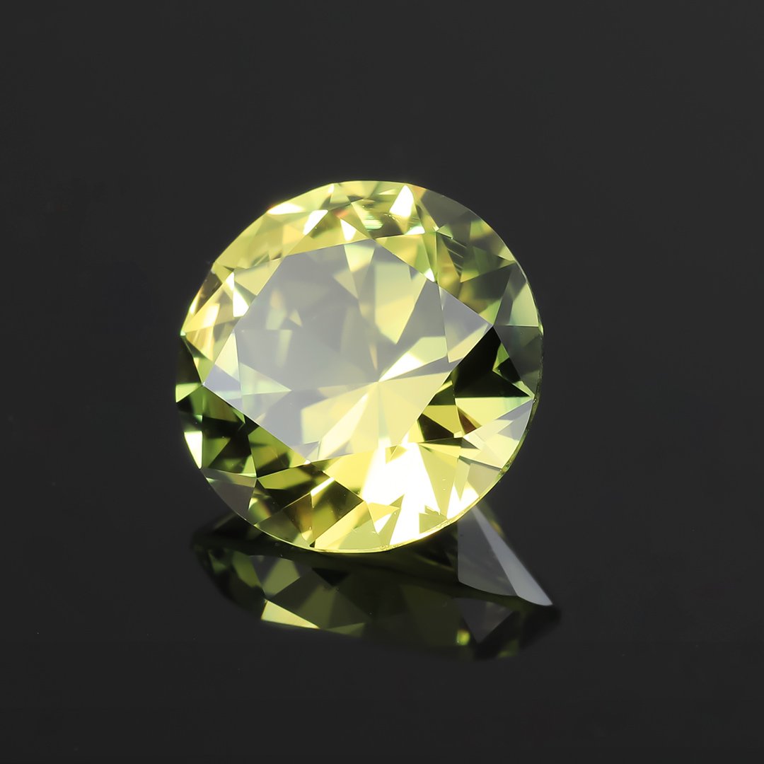 Australian Green Yellow Parti Sapphire - Round Brilliant - 2.89ct