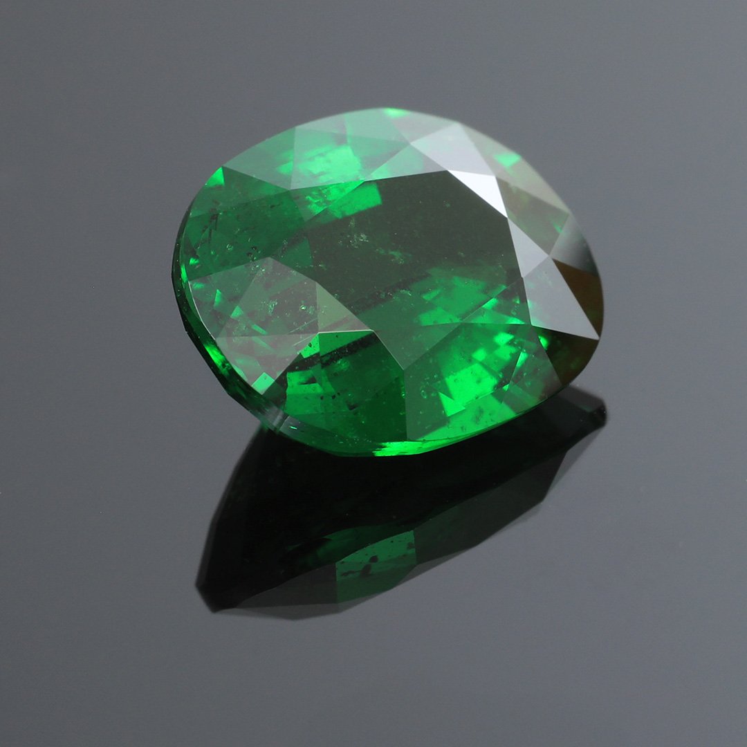 Kenyan Tsavorite Garnet - Oval - 2.82ct