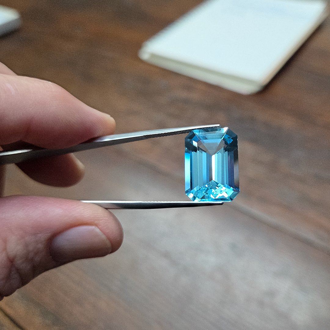 Brazilian Espirito Santo Aquamarine - Emerald Cut - 14.73ct