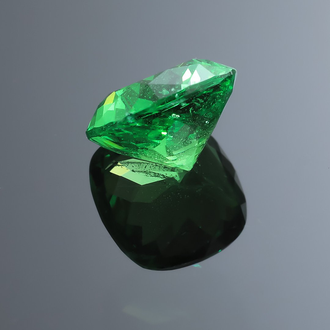 Tsavorite Garnet - Cushion - 2.64ct