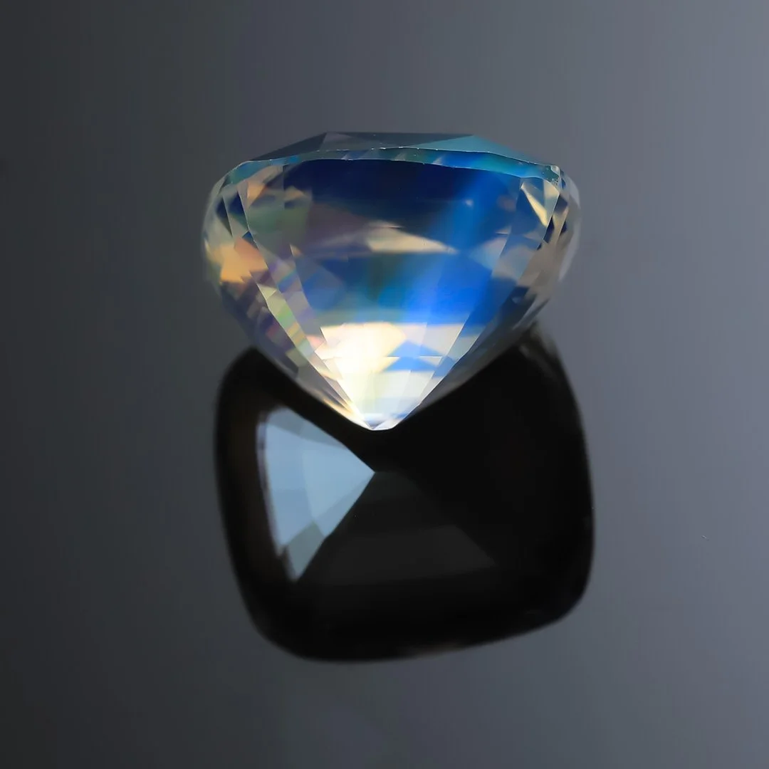 Madagascan Rainbow Moonstone - Cushion - 4.44ct