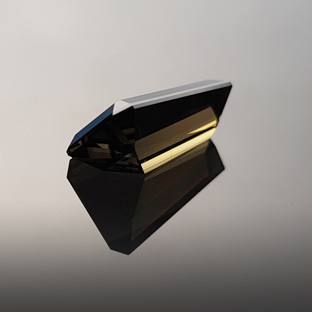 Bespoke Gems - Australian Green Bronze Sapphire - Tapered Baguette - 4.07ct