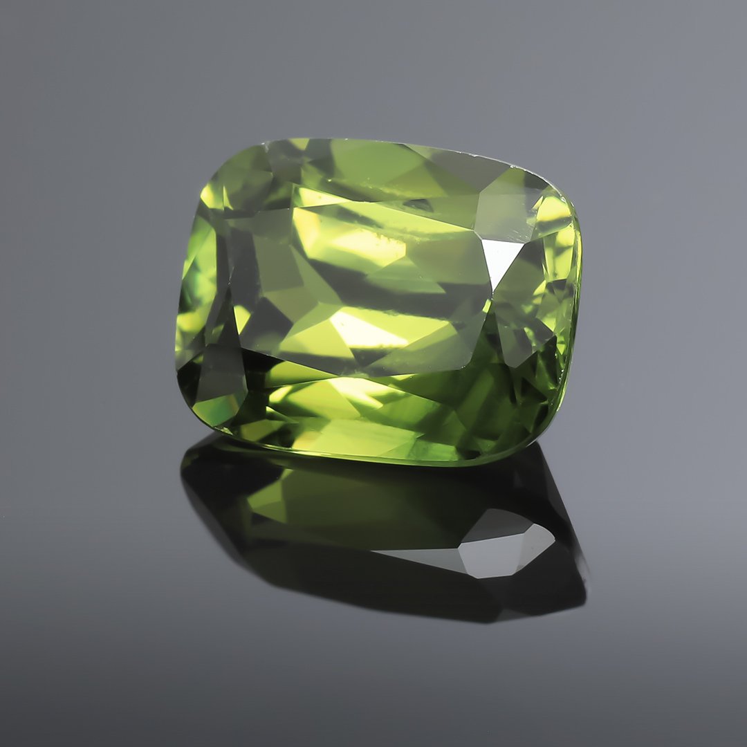 Australian Green Sapphire - Rectangle Cushion - 3.52ct
