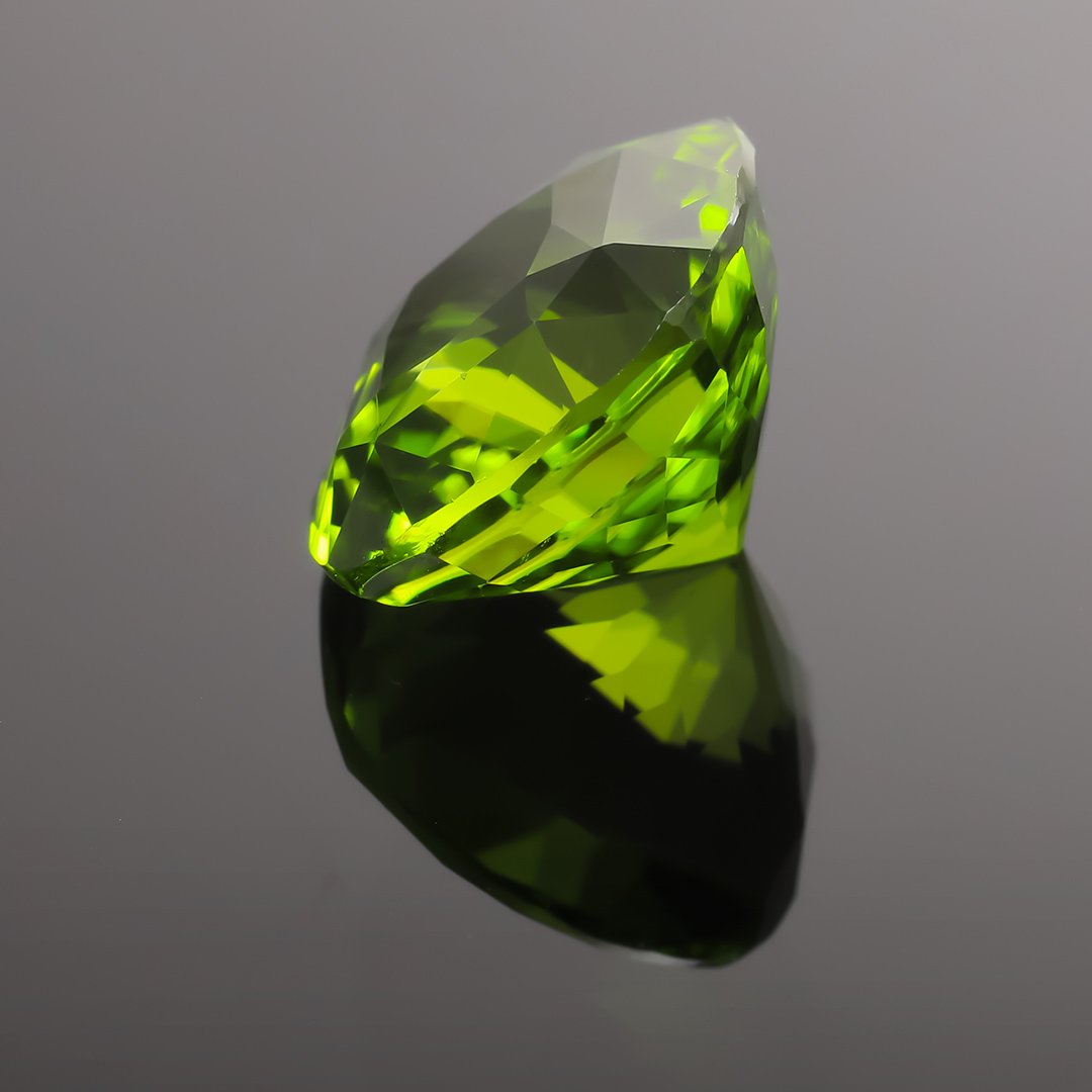 Pakistani Peridot - Square Cushion - 7.4ct