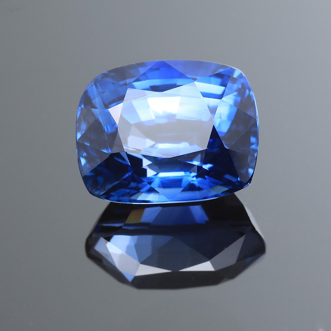 Ceylon Blue Sapphire - Rectangle Cushion - 4.27ct