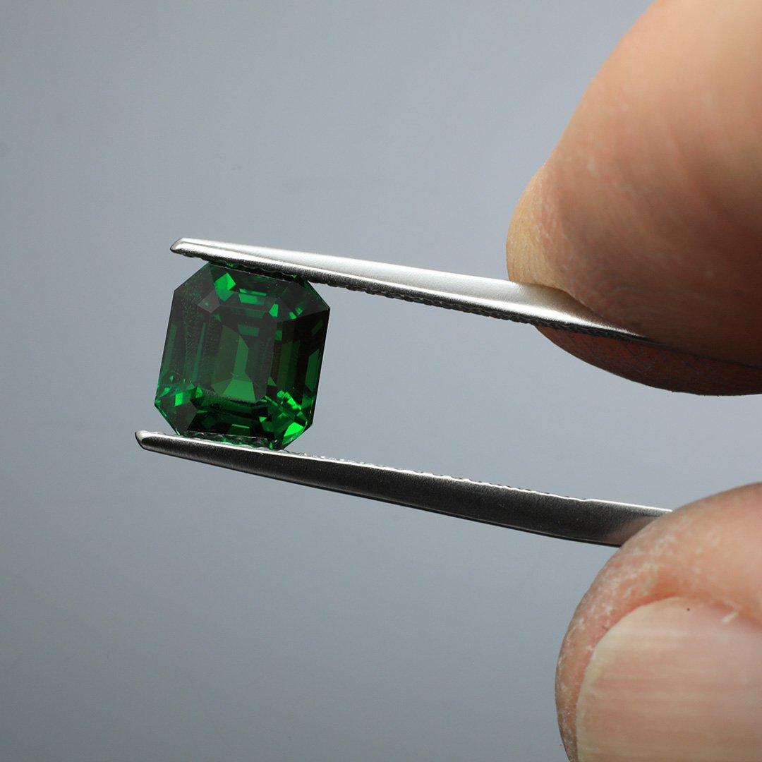 Tsavorite Garnet - Emerald Cut - 2.95ct