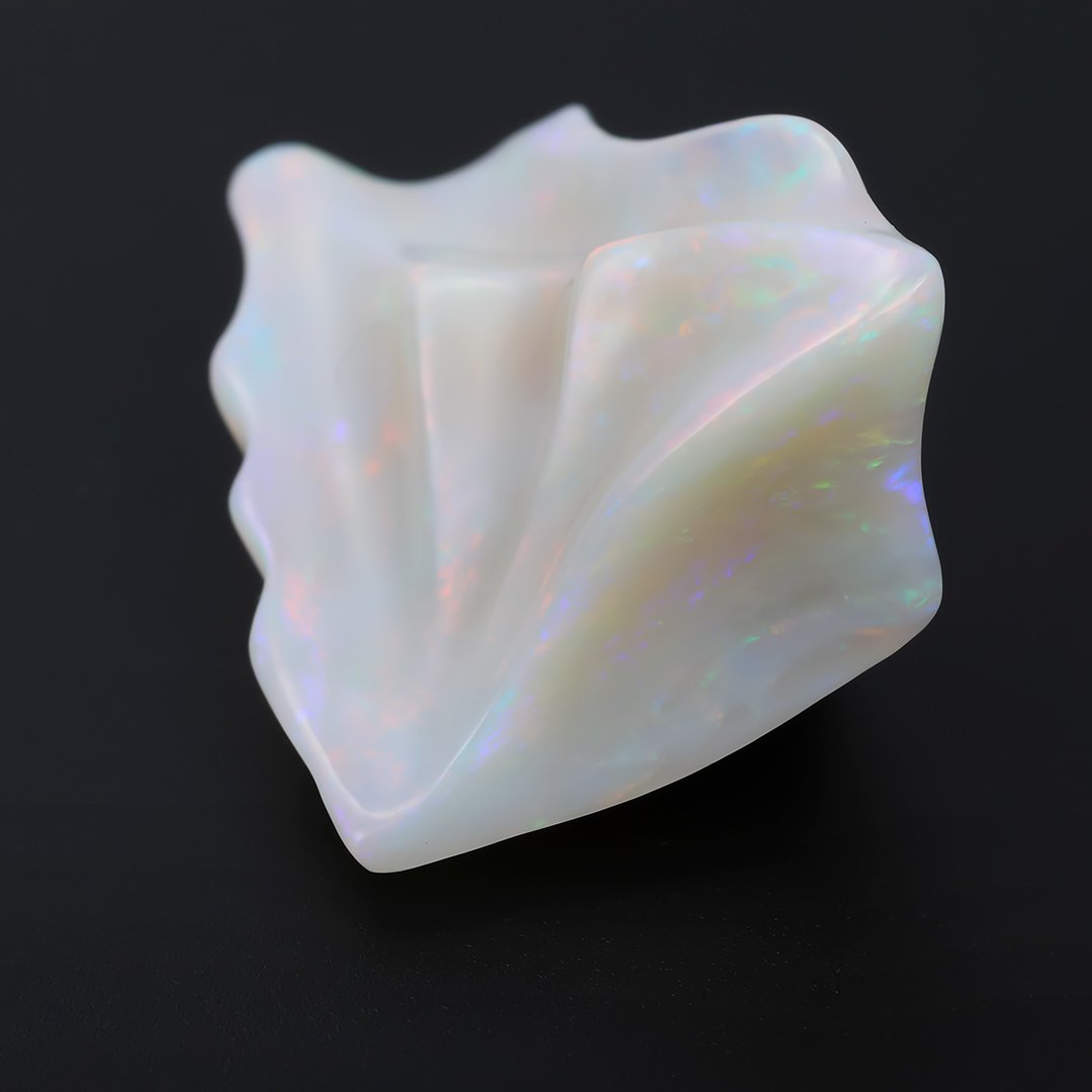 Gem Carving - Opal - Sail- 32.48ct by Doug Menadue