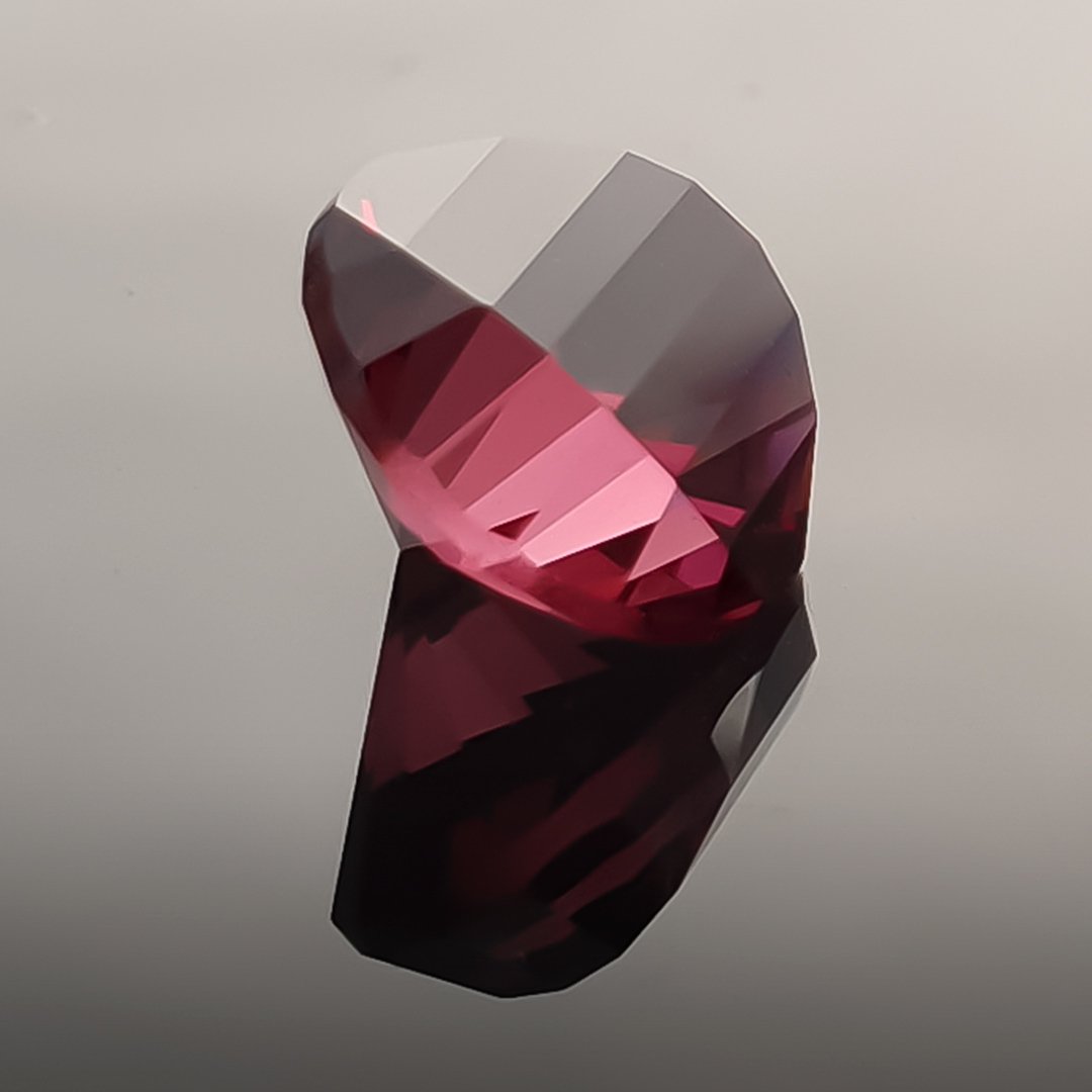 Bespoke Gems - Imperial Garnet - Bar Round - 1.7ct by Doug Menadue