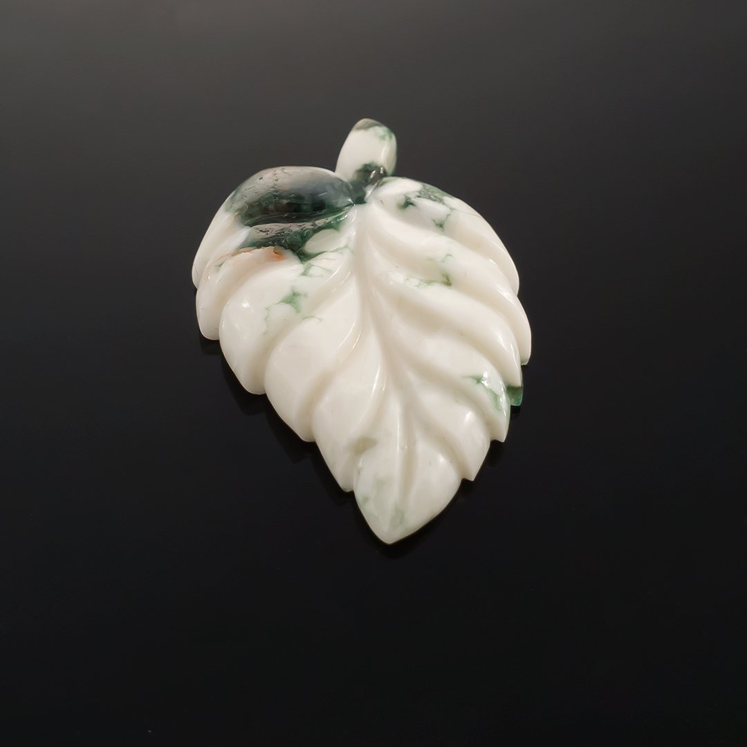 Bespoke Gems - Chrysoprase with Magnesite - Leaf - 21.1ct by Doug Menadue