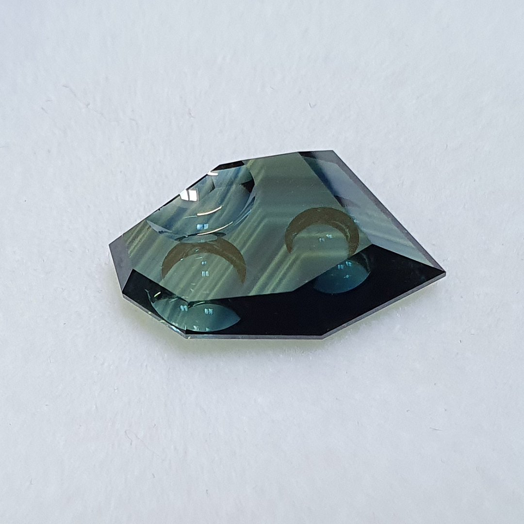 Precision Gems - Australian Blue Green Sapphire - Freeform - 4.7ct by Doug Menadue
