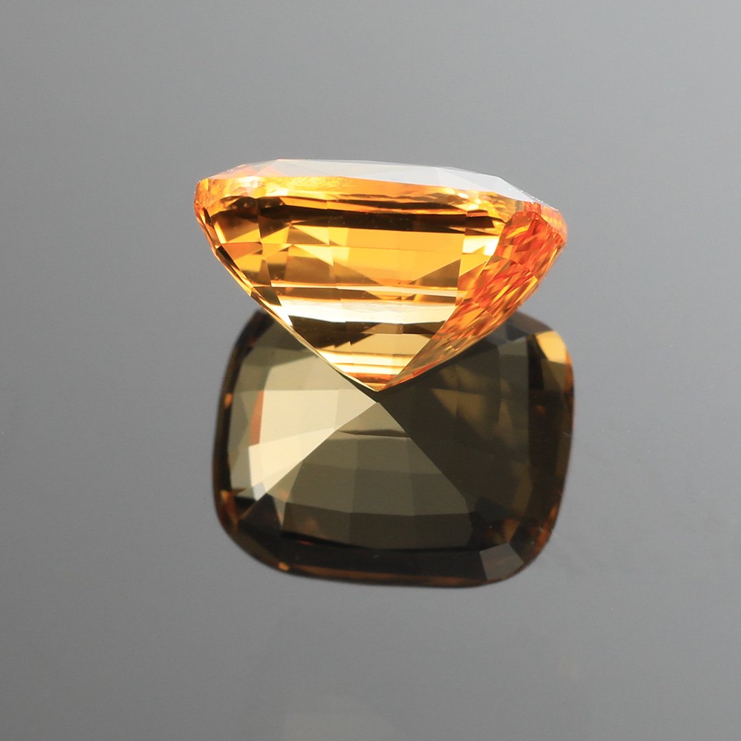 Sri Lankan Apricot Sapphire - Rectangle Cushion - 2.54ct