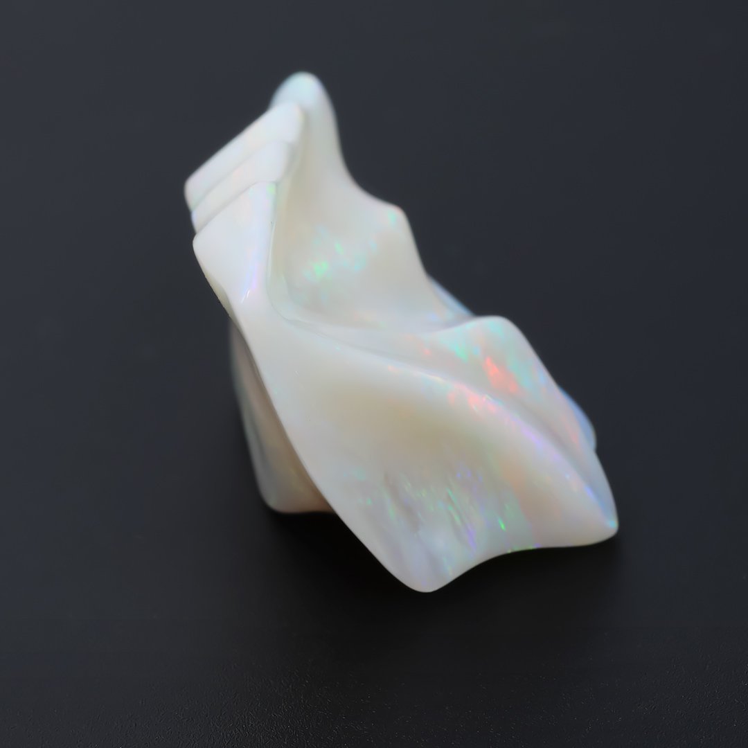 Gem Carving - Opal - Sail- 32.48ct by Doug Menadue