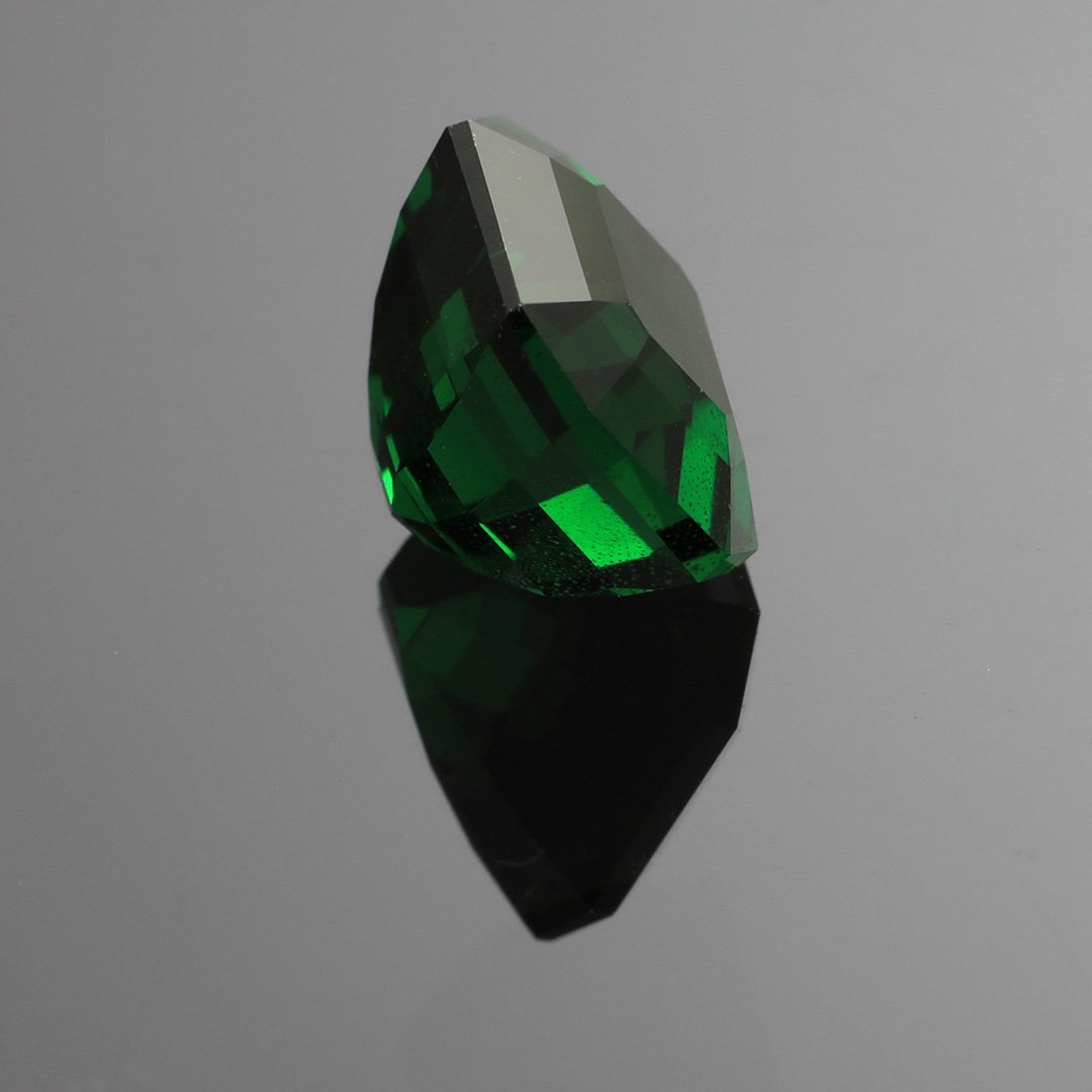 Tsavorite Garnet - Emerald Cut - 2.95ct