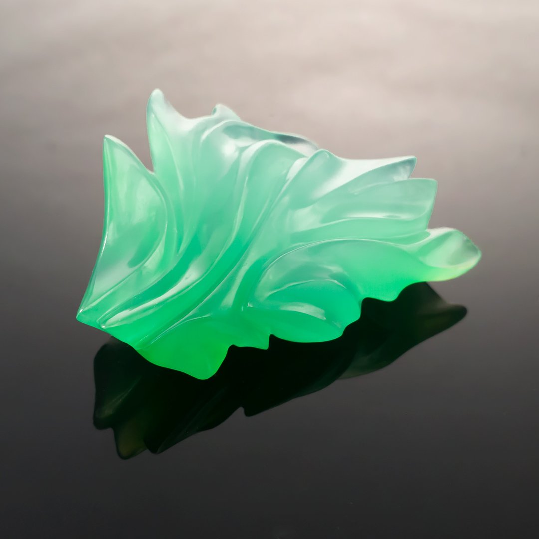 Gem Carving - Chrysoprase - Flourish - 111ct by Doug Menadue