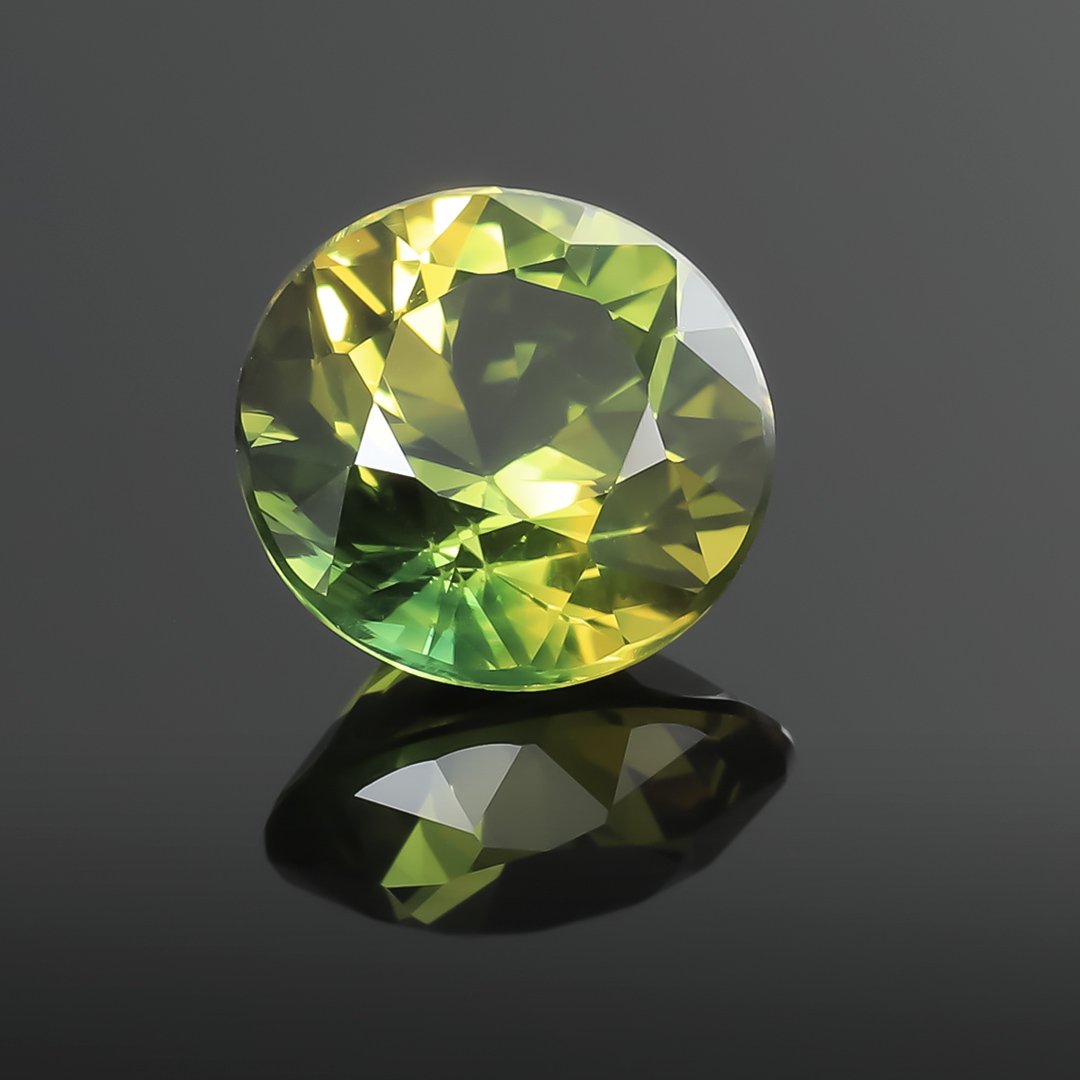 Australian Green Yellow Parti Sapphire - Round Brilliant - 2.21ct in Sydney