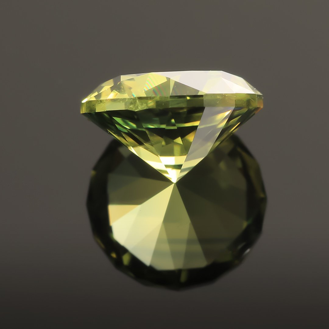 Australian Chartreuse Sapphire - Round Brilliant - 0.84ct