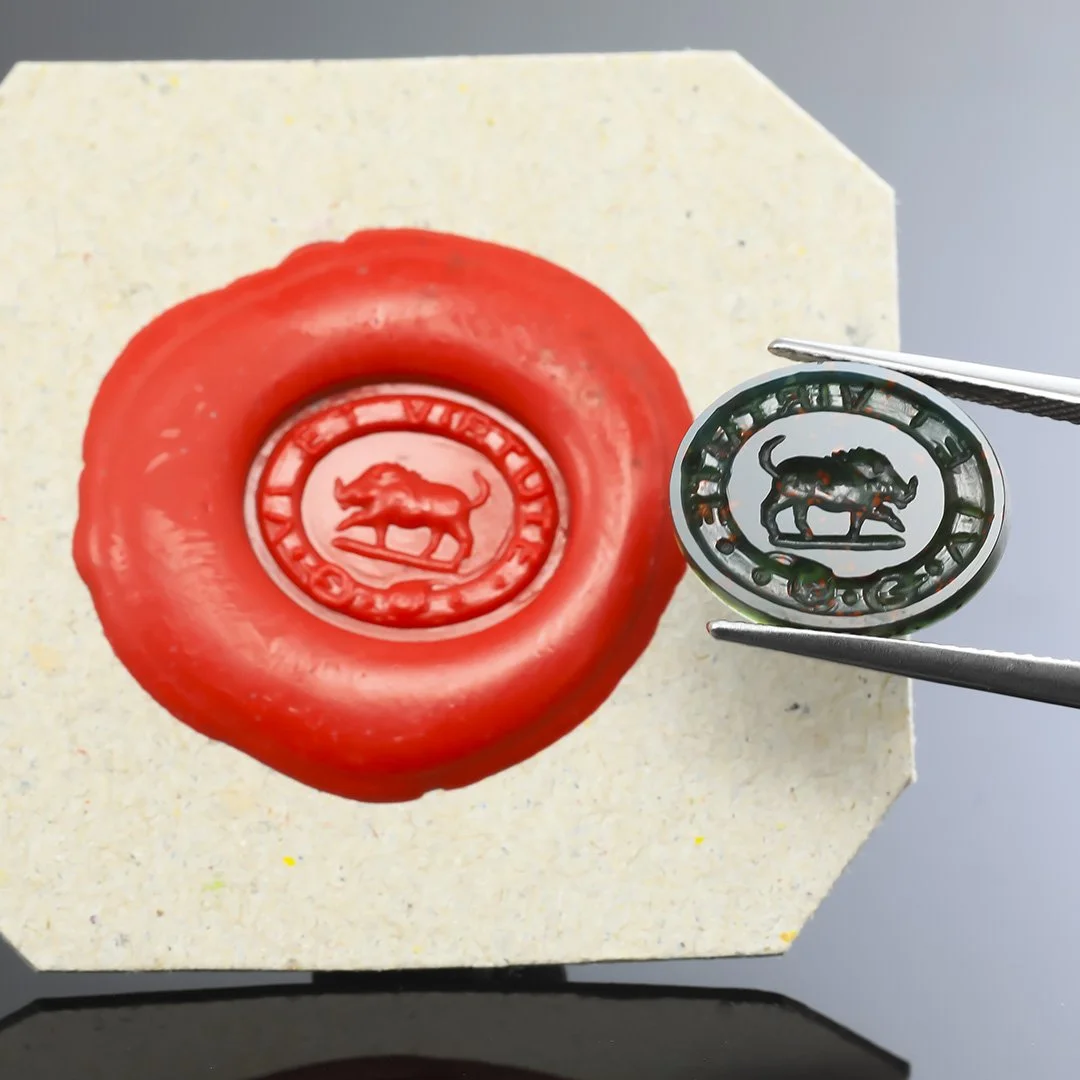 Indian Bloodstone - Vi Et Virtute - Reverse Intaglio - 4.16ct
