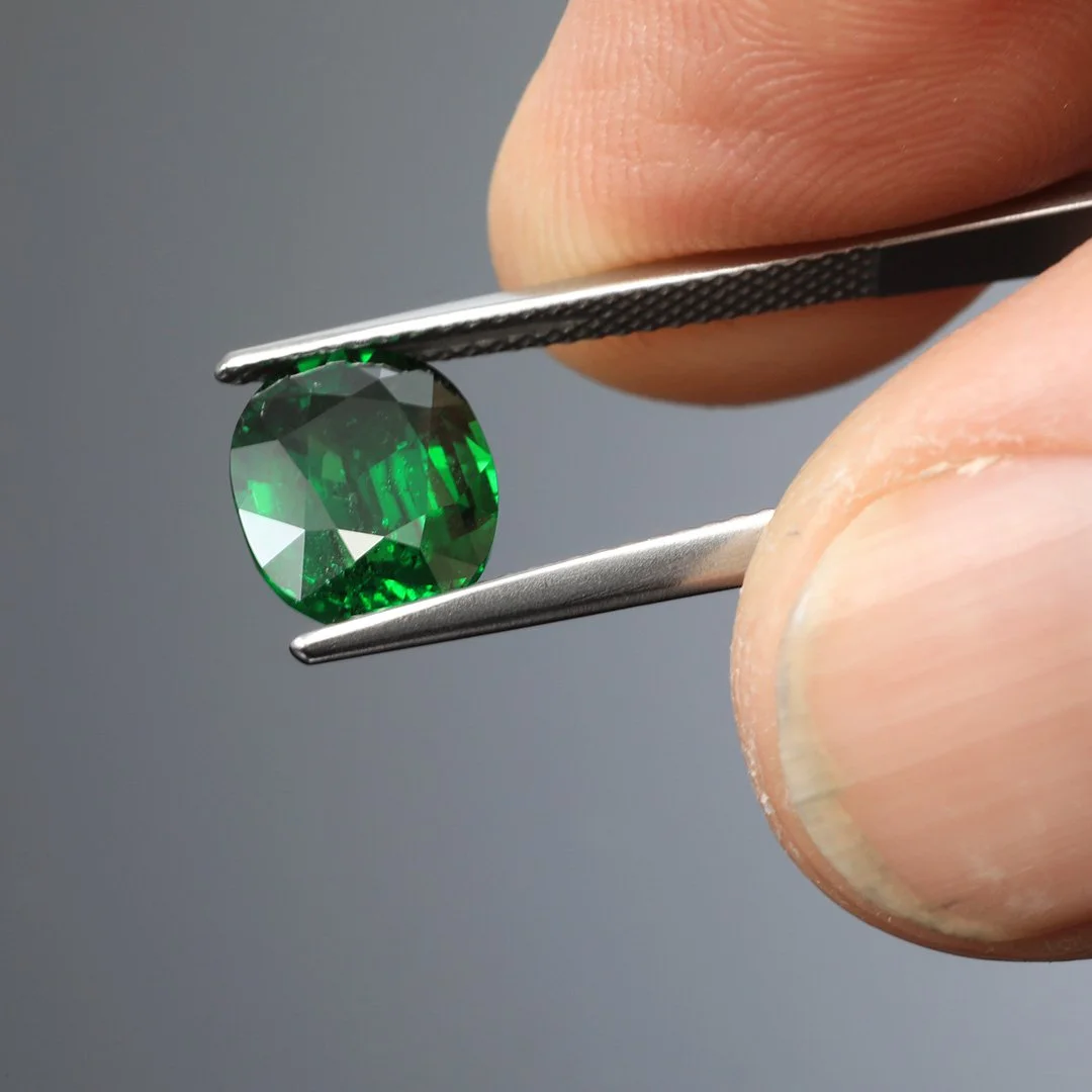 Kenyan Tsavorite Garnet - Oval - 2.82ct