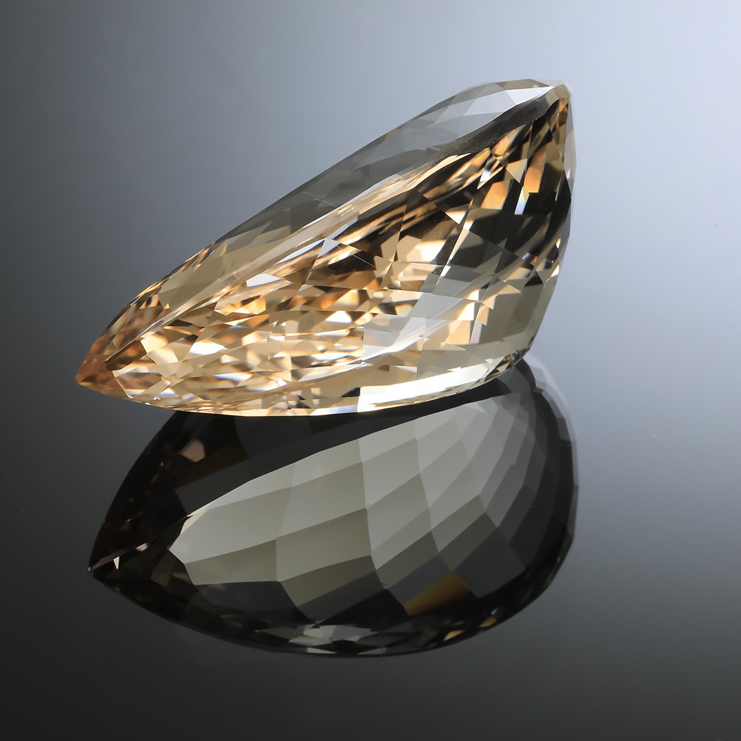 Champagne Topaz - Pear - 294.30ct