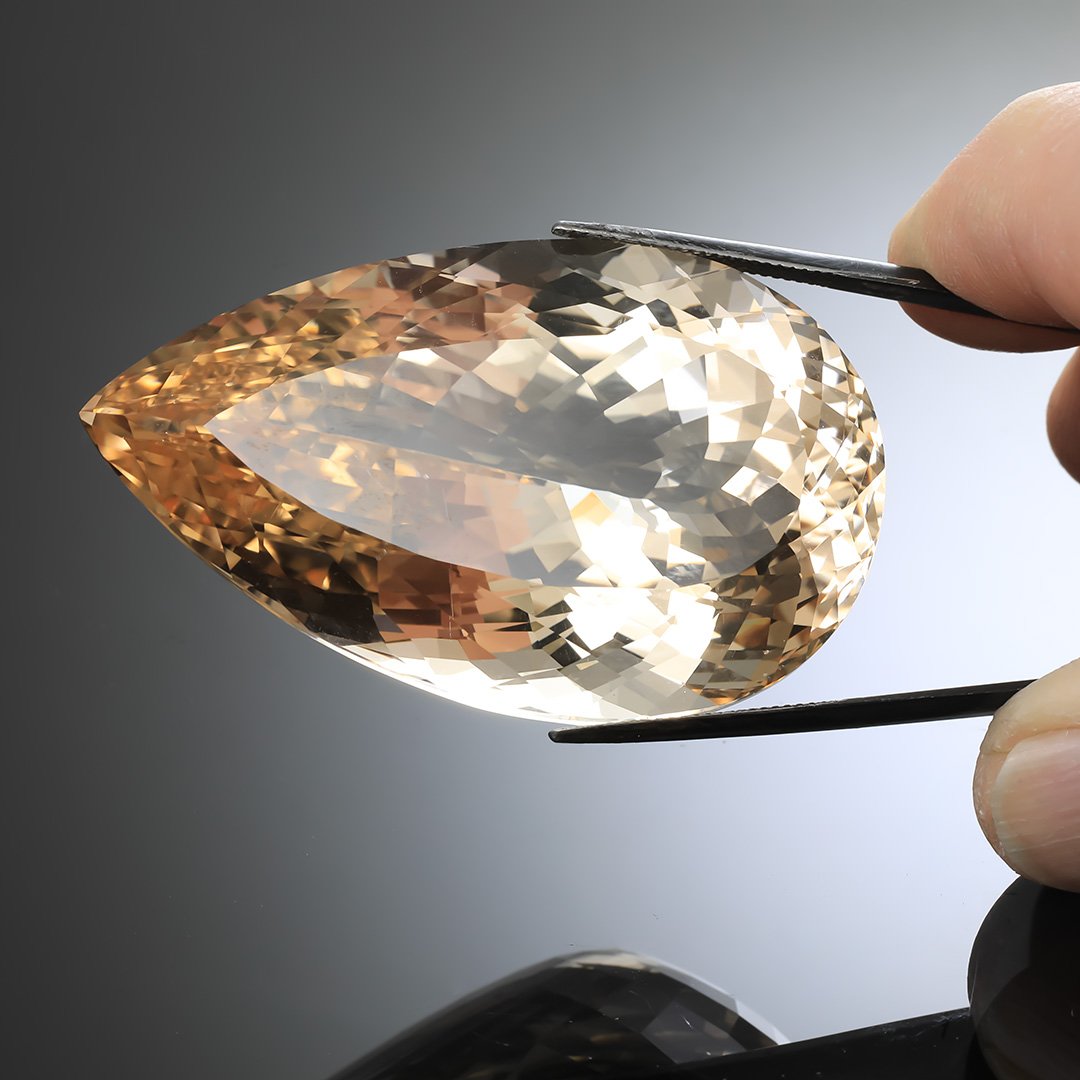Champagne Topaz - Pear - 294.30ct