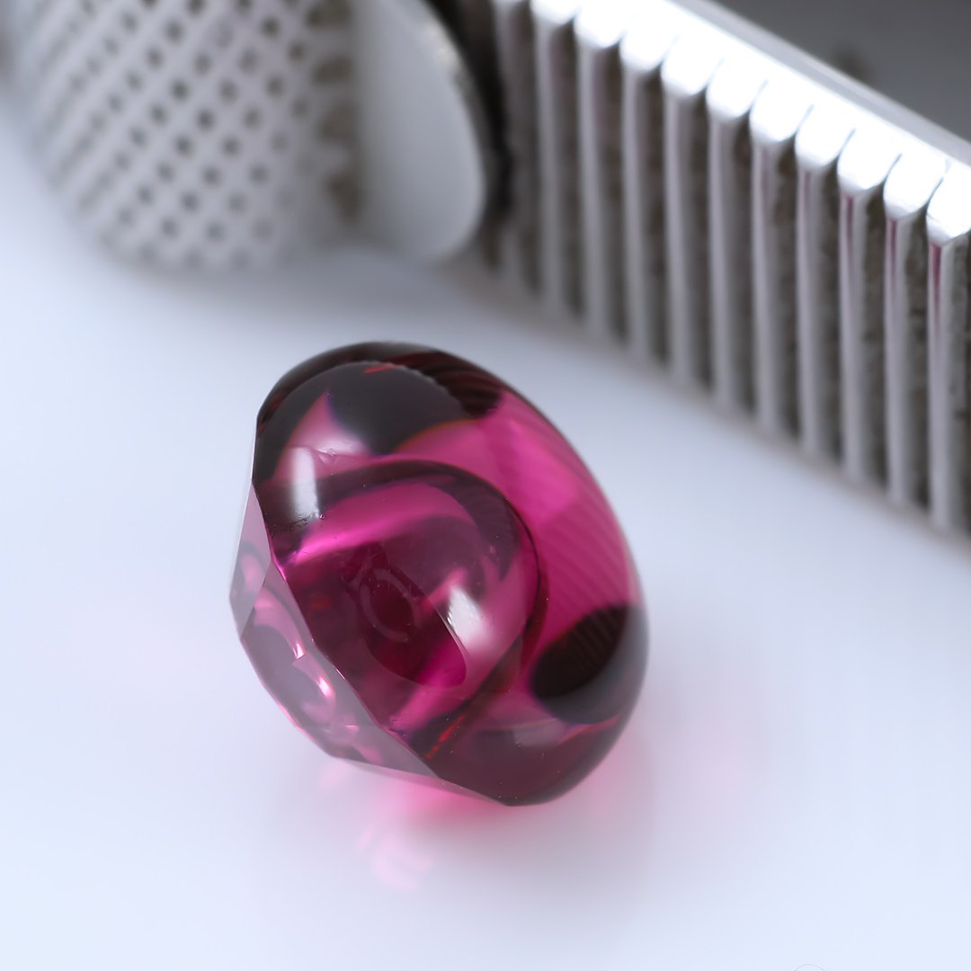 Bespoke Gems - Rhodolite Garnet - Liquid Chrysanthemum - 3.87ct by Doug Menadue