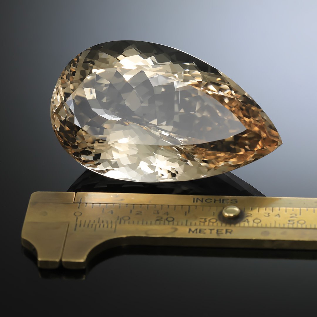 Champagne Topaz - Pear - 294.30ct