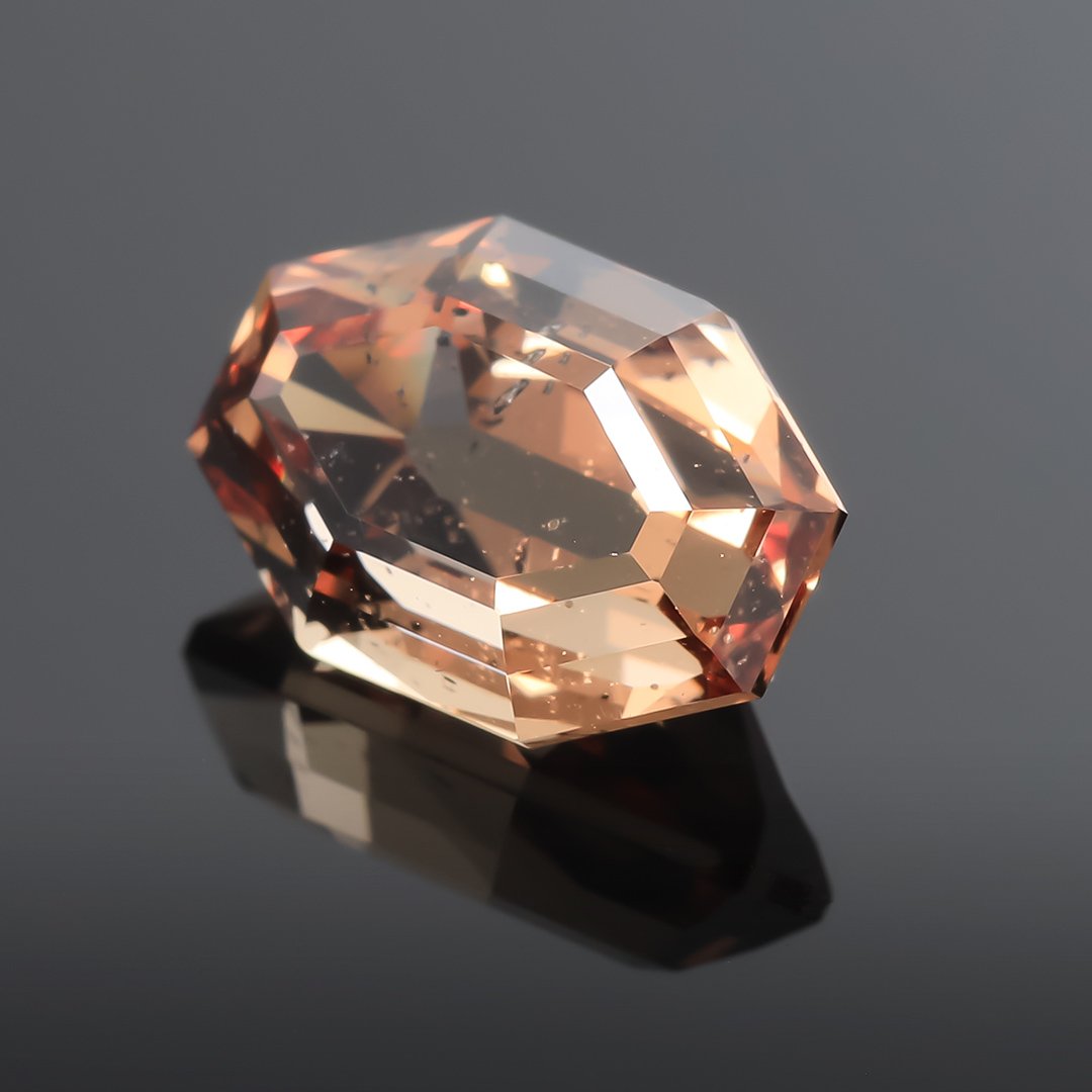 Bespoke Gems - Imperial Garnet - Portrait Cut - 1.98ct by Doug Menadue