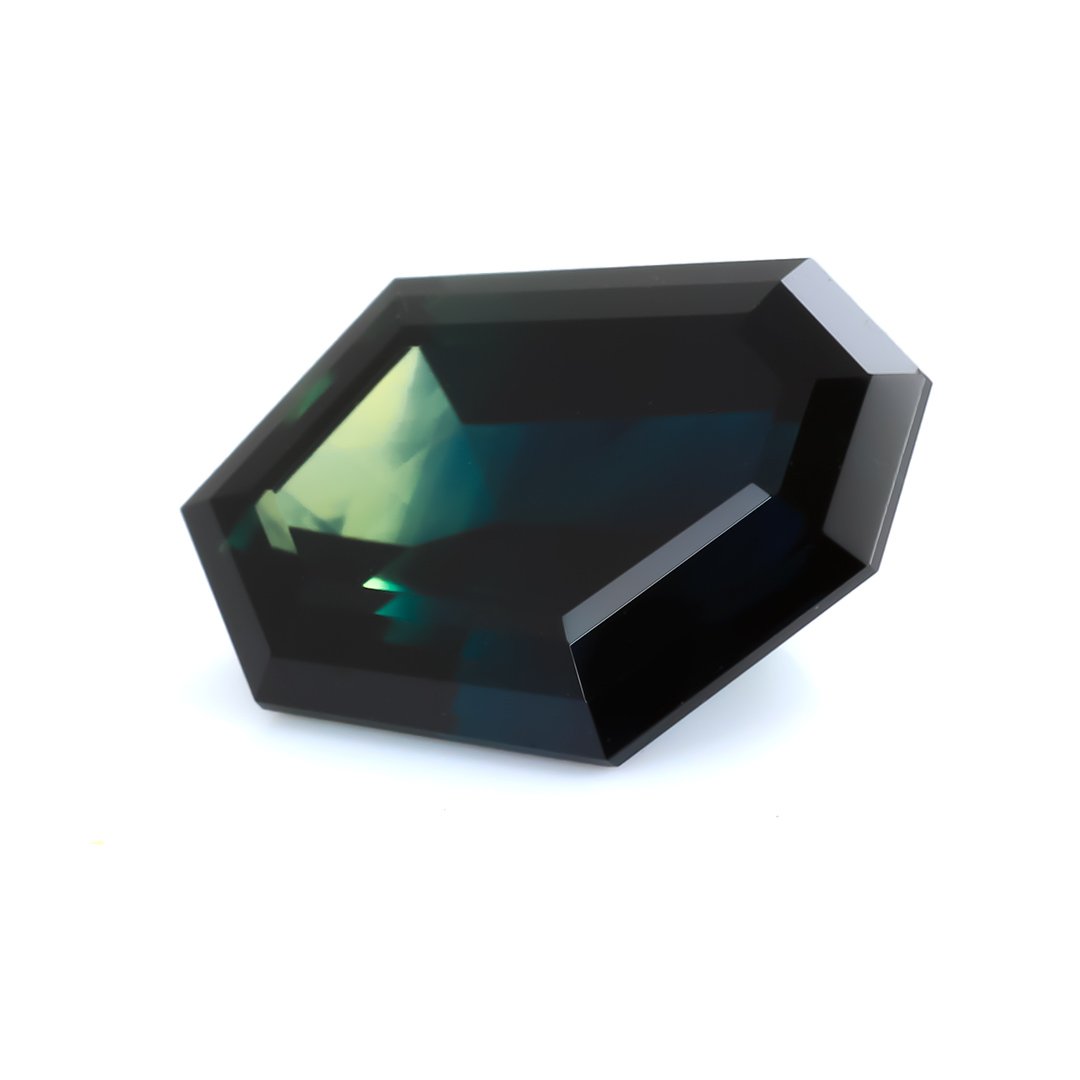 Precision Gem - Australian Parti Sapphire - Freeform - 6.36ct by Doug Menadue